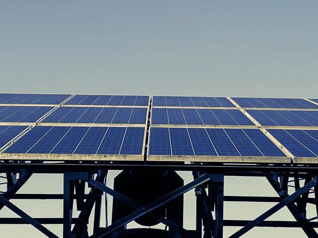 Pannelli solari e fotovoltaici, installazione libera per tutti (o quasi) col DL 17/2022