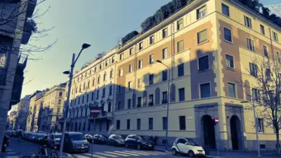 incrocio immobili residenziali facciata travertino cotto