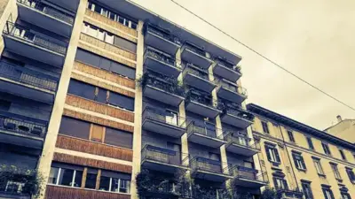 edifici strada pubblica