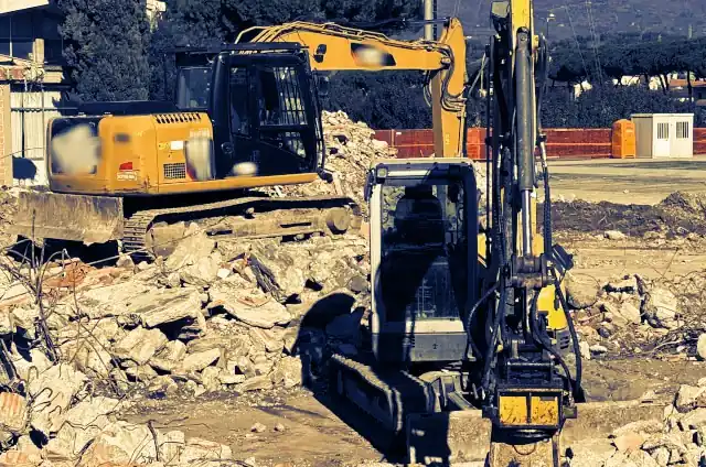 90 giorni tassativi per sanatoria edilizia e Acquisizione gratuita immobile abusivo
