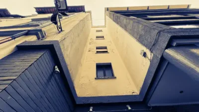 facciata incavo edificio