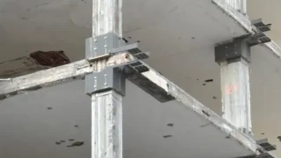 demolizione e ricostruzione