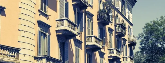 facciata edificio civile