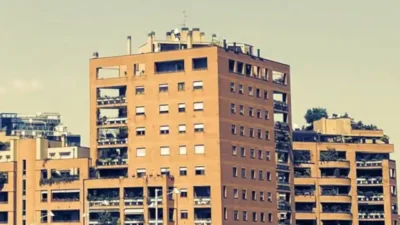 facciate cotto edifici zona urbana