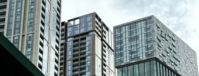 edifici multipiano grattacieli