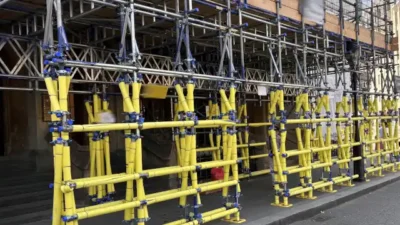 ponteggi cantiere edile