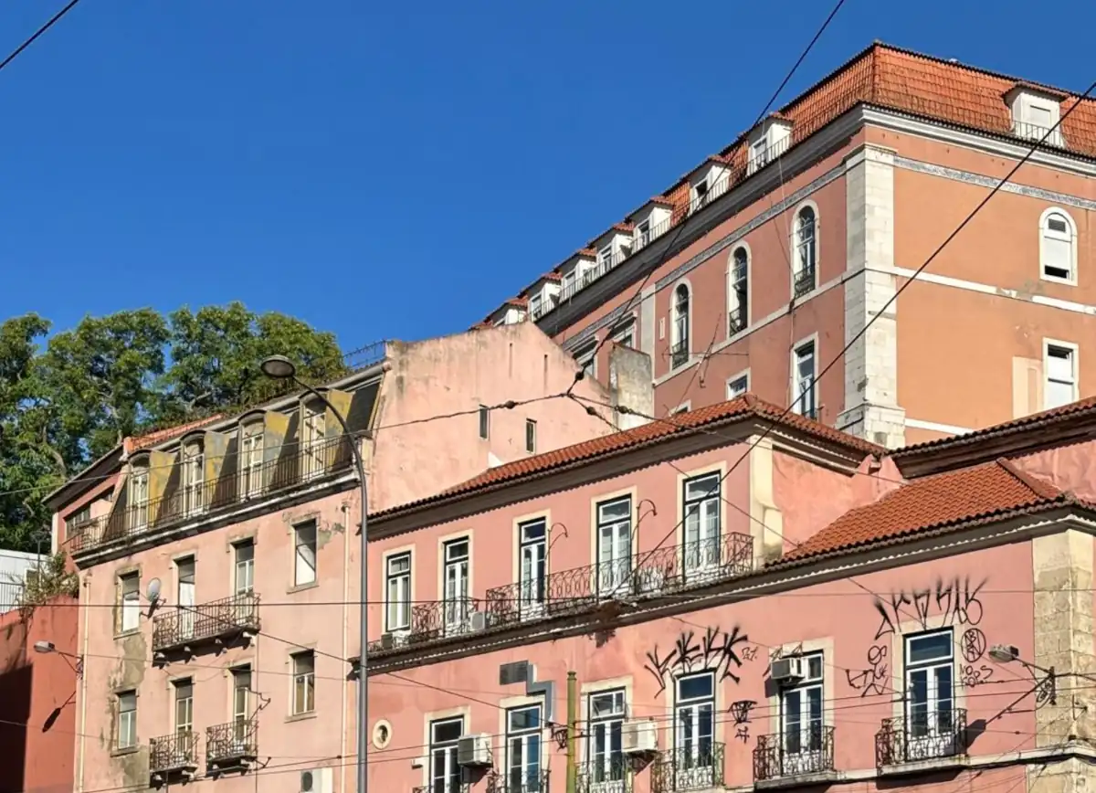 Cambio d’uso e oneri di urbanizzazione: si paga solo la differenza, anche per edifici ante 1977