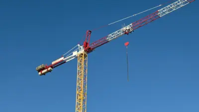 gru cantiere edilizio